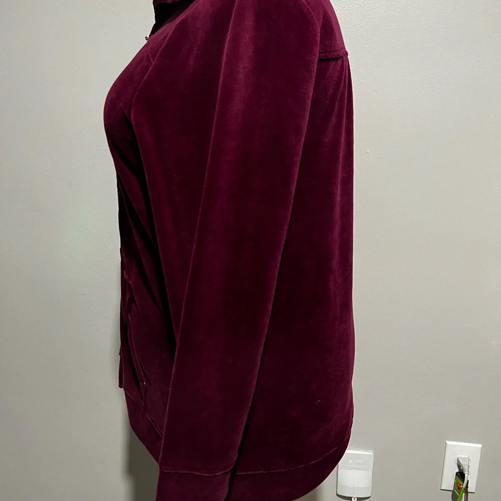 Plus Size Top - Picture 2 of 4